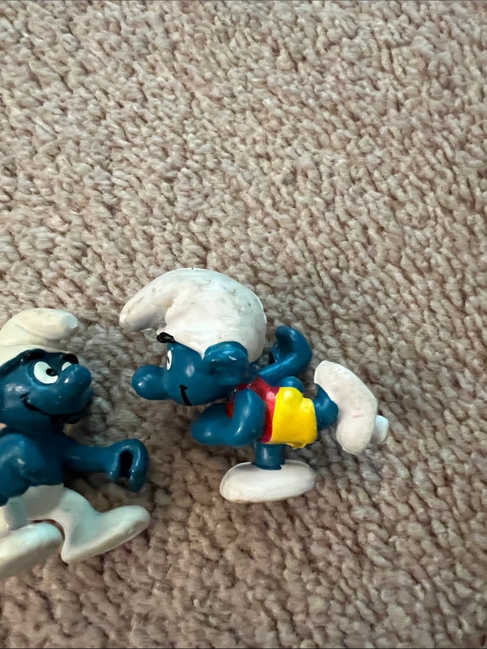 Lot of 7 vintage Smurf pvc figurines missing parts - Picture 5 of 9